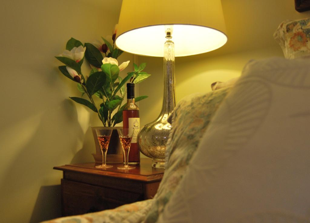 Cutmore Cottages - Meurants Manor Stanhope Gardens Room photo